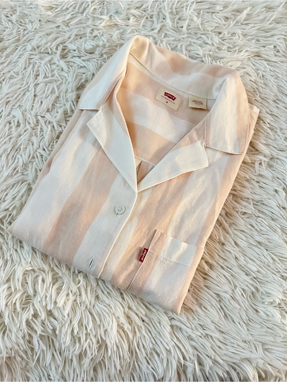 Levi's White and Salmon Short Sleeve Shirt